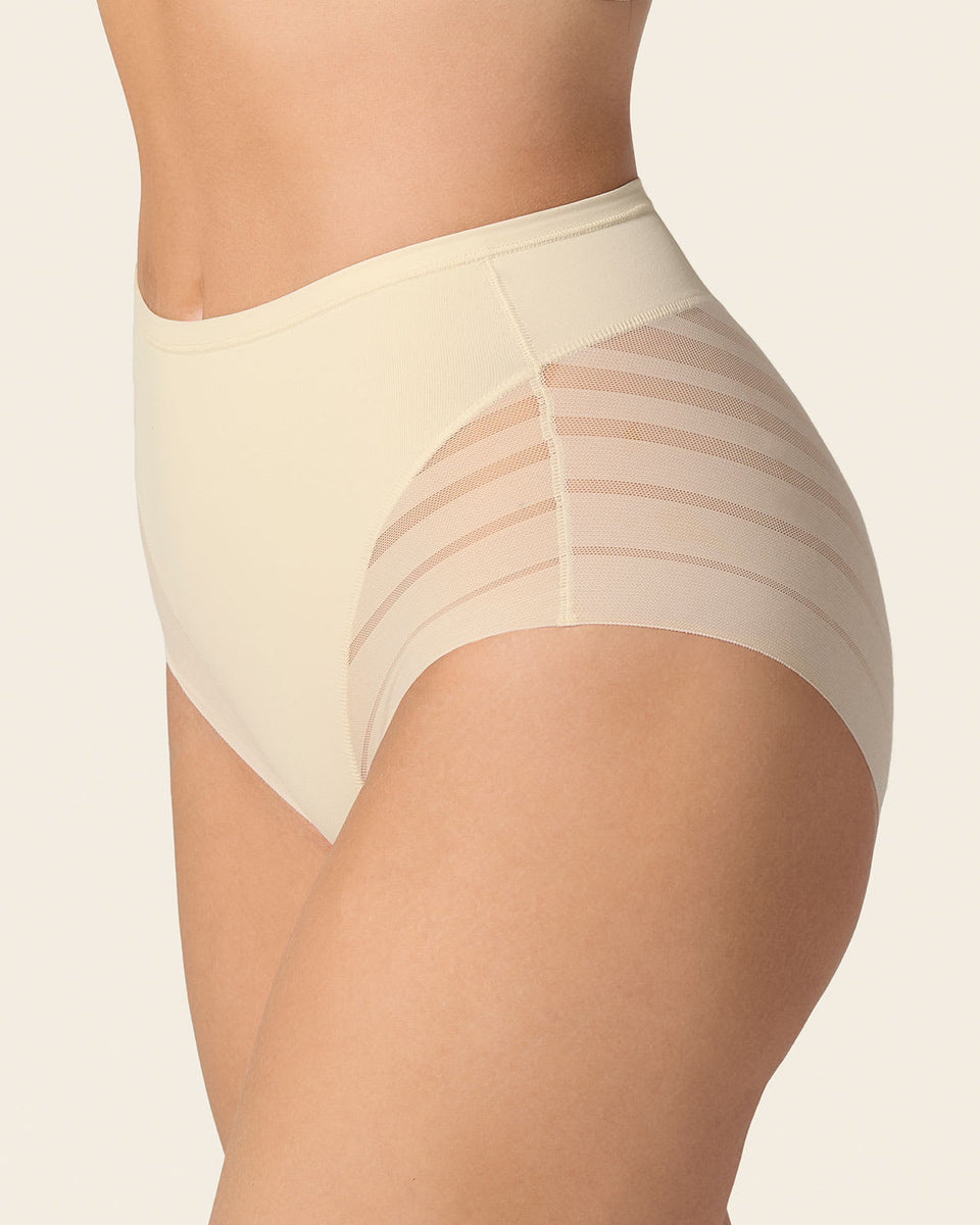 Braga faja clásica con control moderado de abdomen y bandas en tul