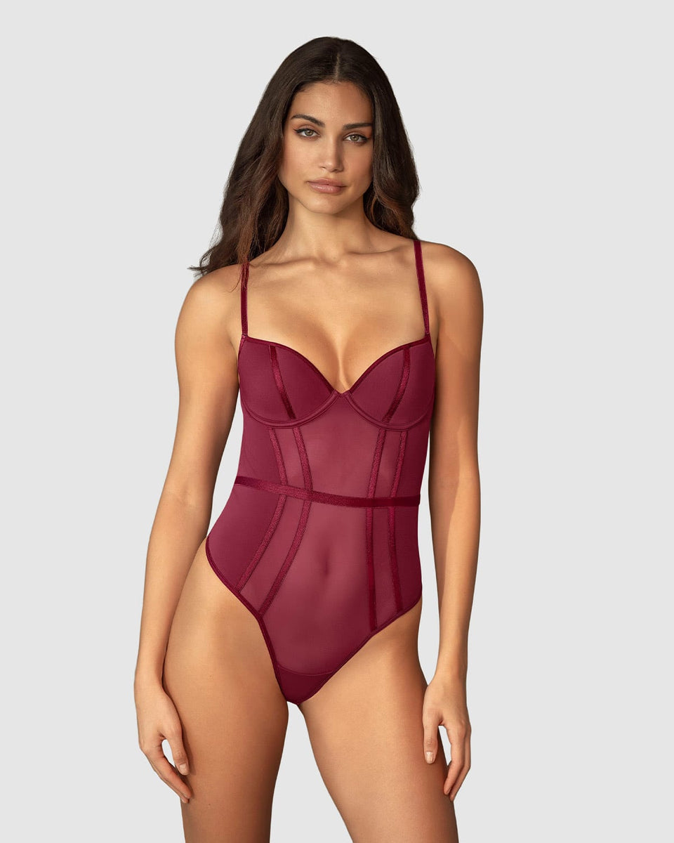 Body brasileña elaborado en tul y tela lisa irresistiblemente sexy