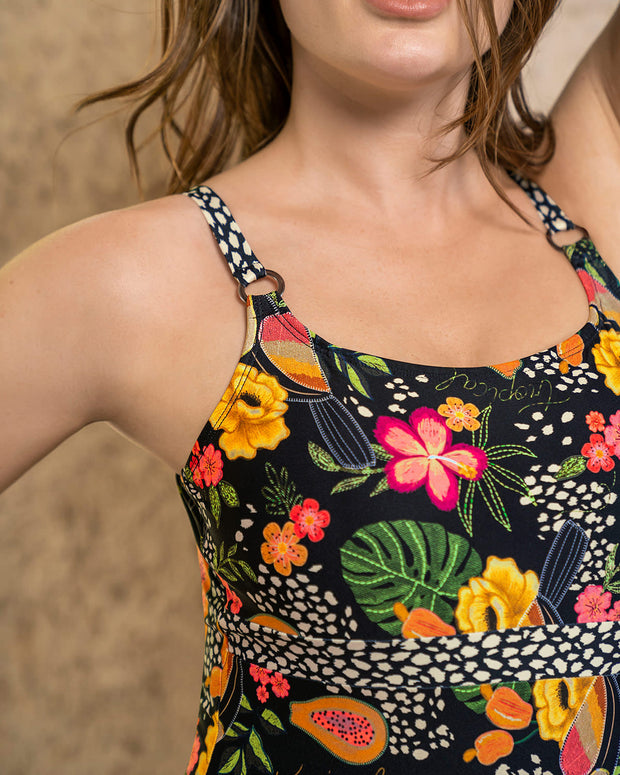 Maiô estampado macio com controle de barriga