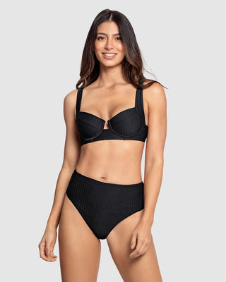 Bikini en textura acanalada con braga tiro alto y top con aros#color_700-negro