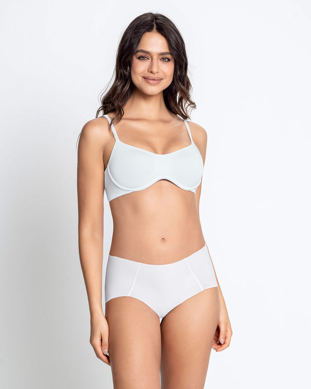 Sujetador ultraliviano con copas internas fijas#color_000-blanco