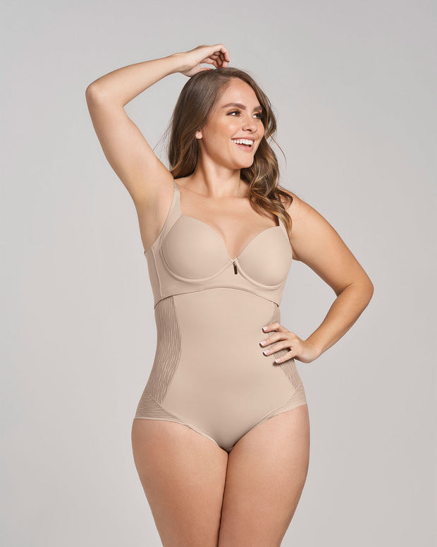 Braga faja de tiro alto de control moderado de abdomen con laterales en tul#color_802-beige