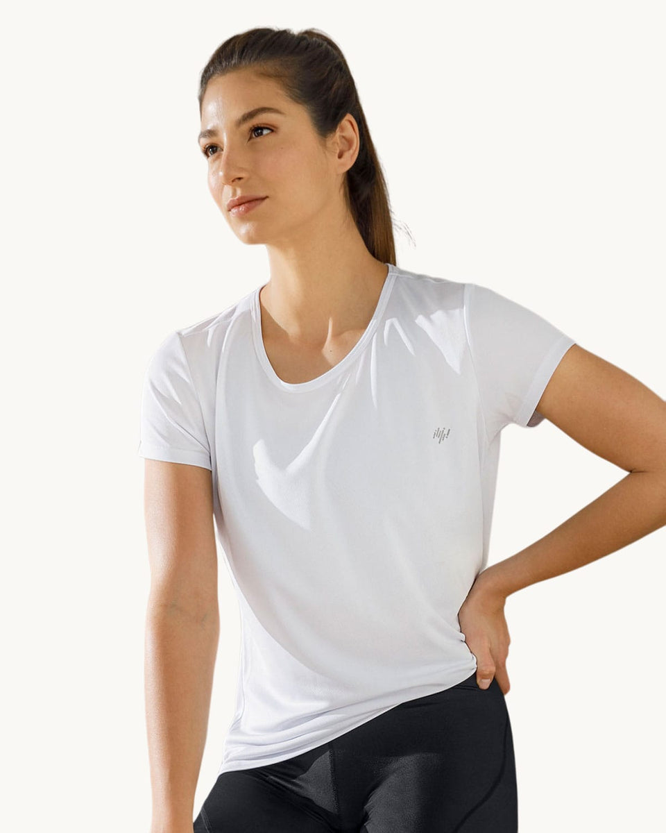 Camiseta deportiva de secado rápido y silueta semiajustada