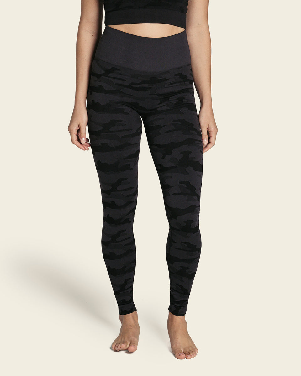 Legging deportivo de control y tiro alto en tecnología seamless sin costuras